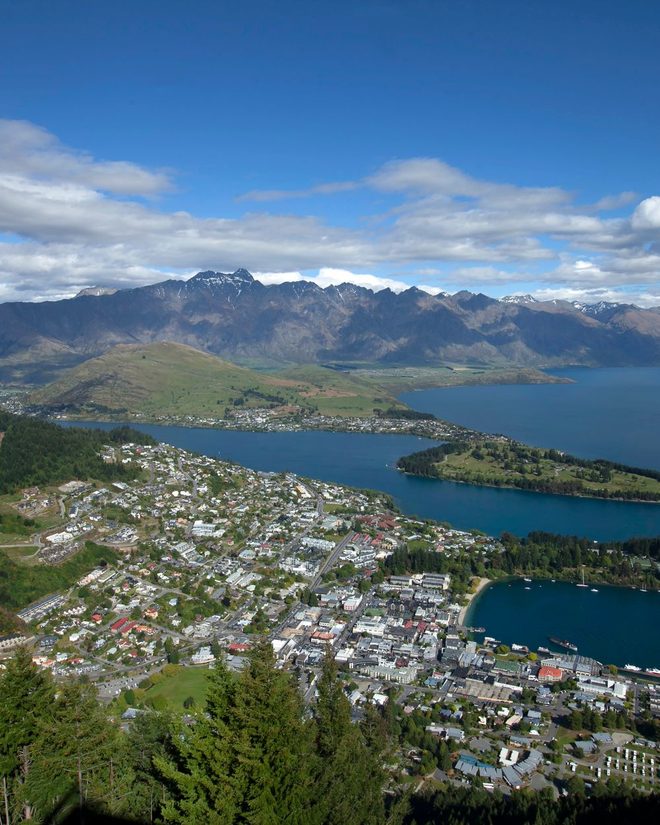Queenstown on the lake, with the mountains behind